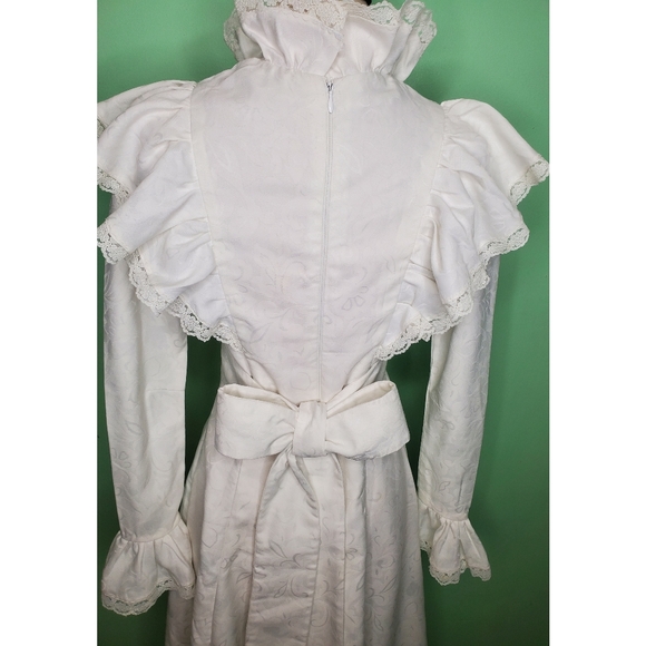 Vintage Boho Wedding Gown White Brocade Lace Long Sleeve Sash Dress - Picture 7 of 11